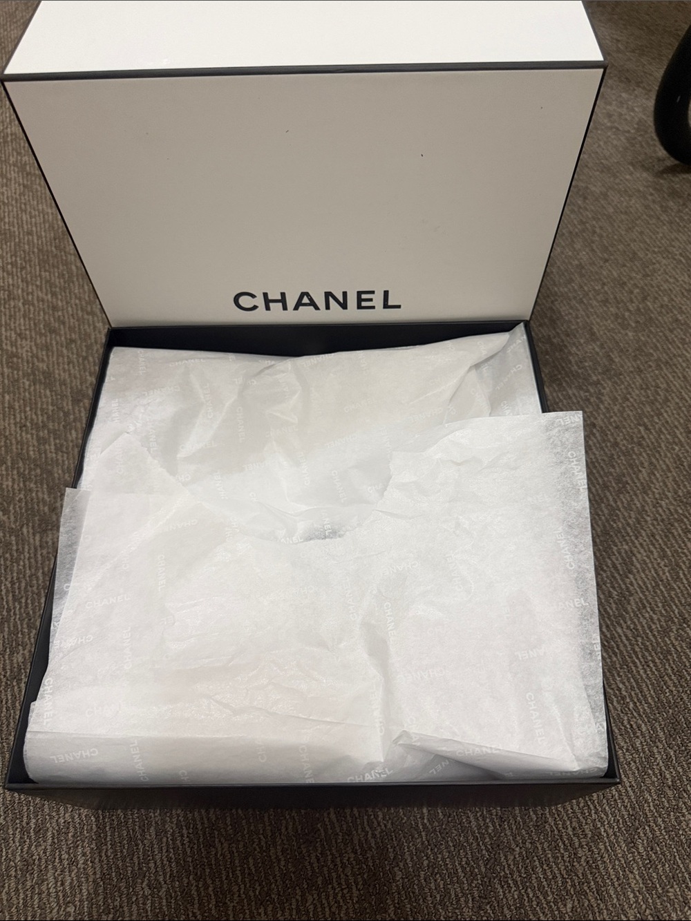 White and Black Logo Gift Box - Picture 2 of 4